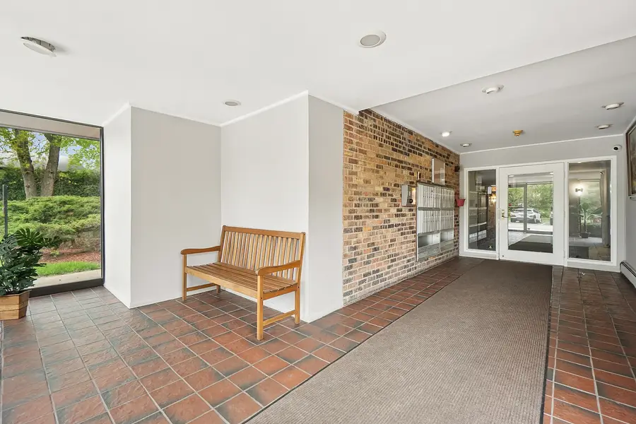 940 E Old Willow Road #307, Prospect Heights, IL 60070 - #3