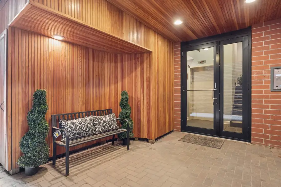 1633 N Clybourn Avenue #3, Chicago, IL 60614 - #2