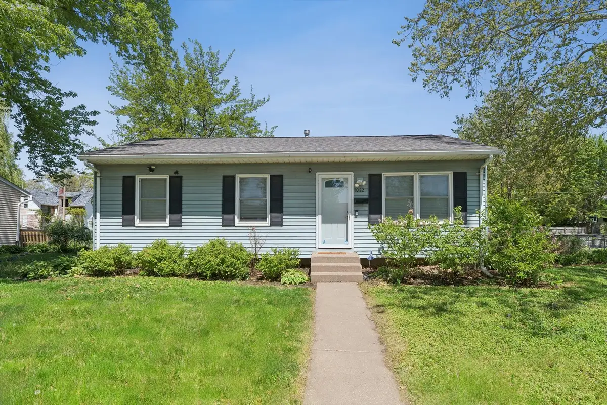 1022 W 13th Street, Davenport, IA 52804 - #1