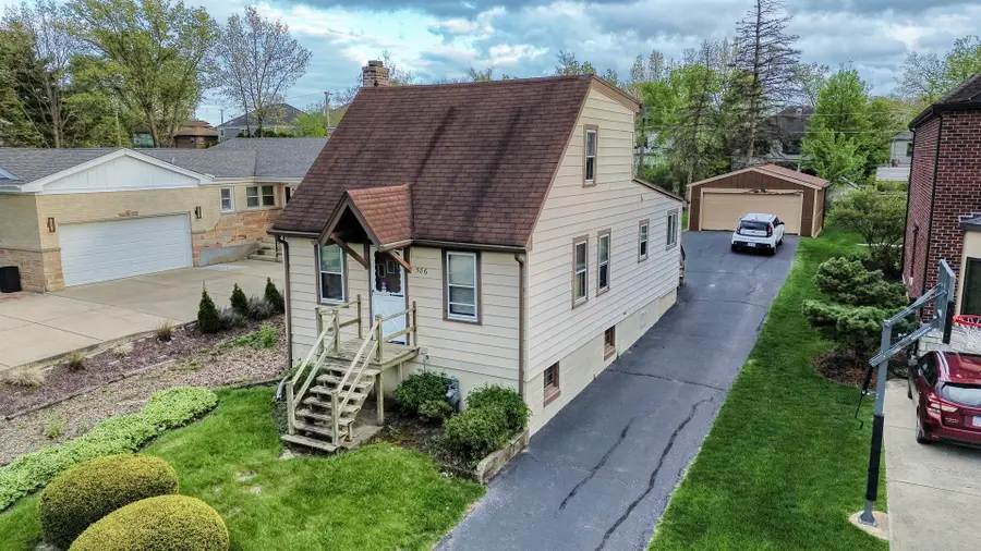 586 W Armitage Avenue, Elmhurst, IL 60126 - #3