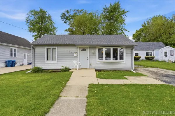 138 N Calhoun Street, Aurora, IL 60505