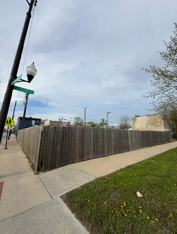 3964 W Ohio Street, Chicago, IL 60624