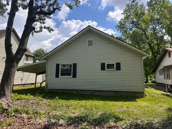 204 S 10th Street, Herrin, IL 62948