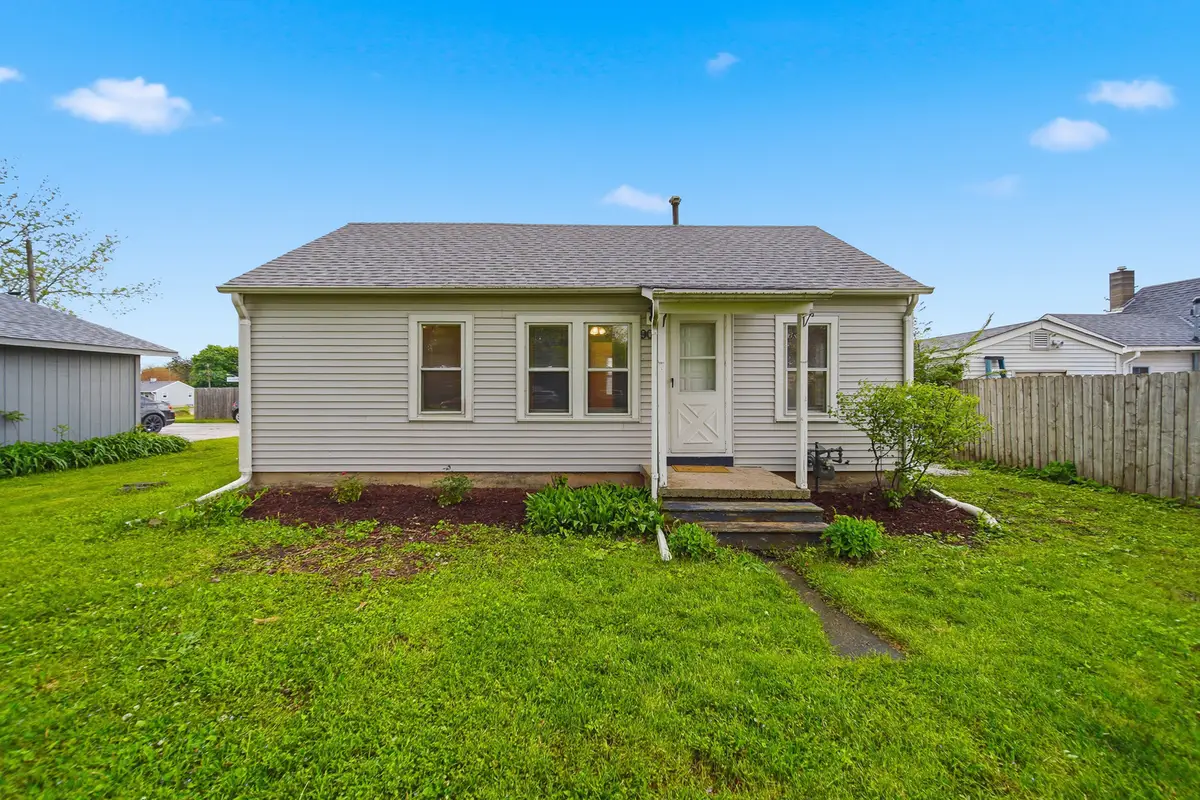 905 S 5th Street, Dekalb, IL 60115 - #1