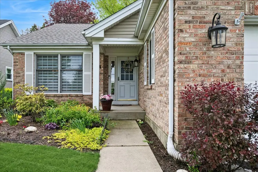 569 Rose Lane, Bartlett, IL 60103 - #3