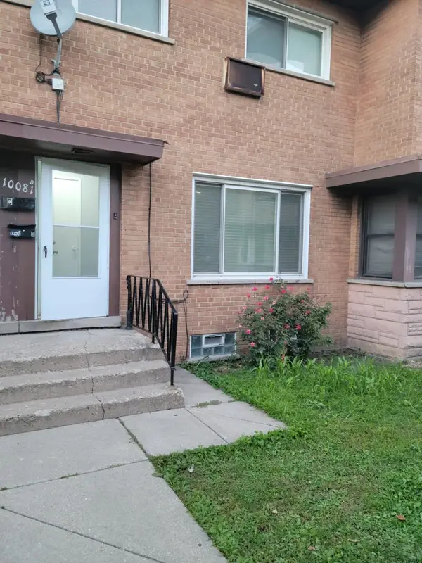 10081 Frontage Road #D, Skokie, IL 60077