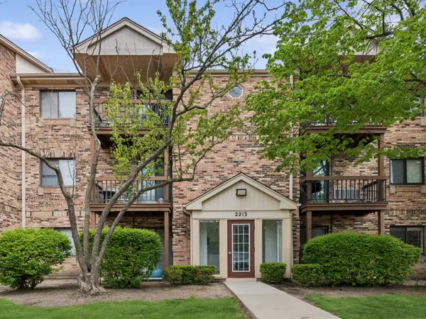 2213 Nichols Road #B, Arlington Heights, IL 60004