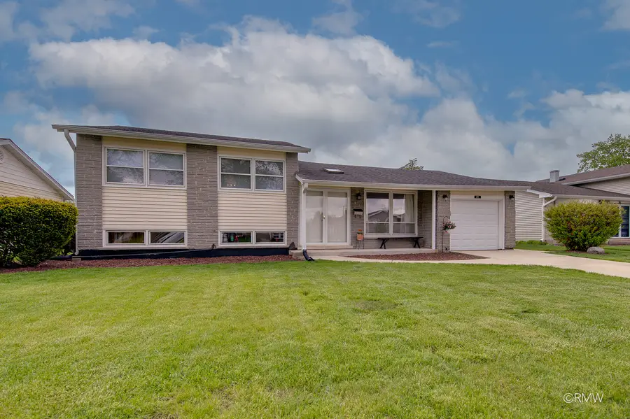 691 Westmere Road, Des Plaines, IL 60016 - #2