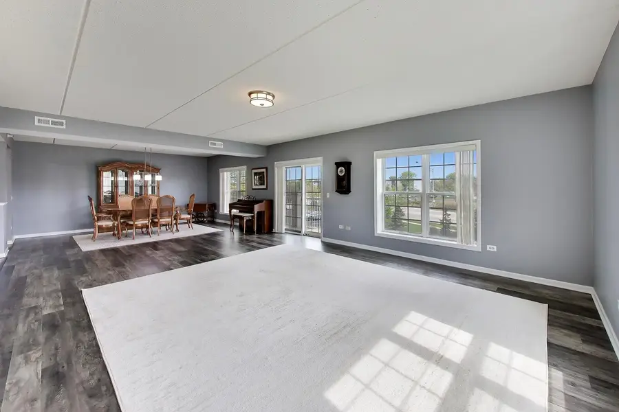 601 W Rand Road #201, Arlington Heights, IL 60004 - #3