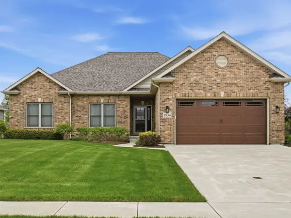 1934 Parkside Drive, Sycamore, IL 60178