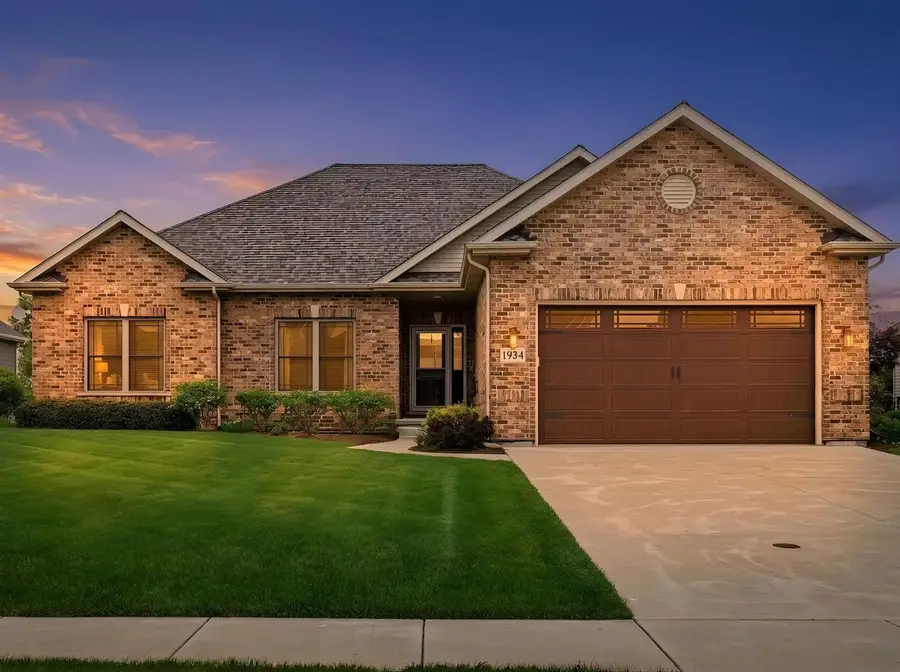 1934 Parkside Drive, Sycamore, IL 60178 - #2