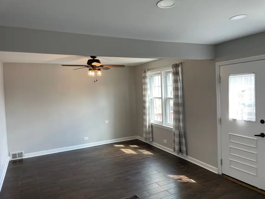 5711 S Menard Avenue, Chicago, IL 60638 - #3