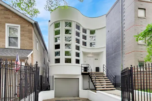 1301 N Bosworth Avenue, Chicago, IL 60642