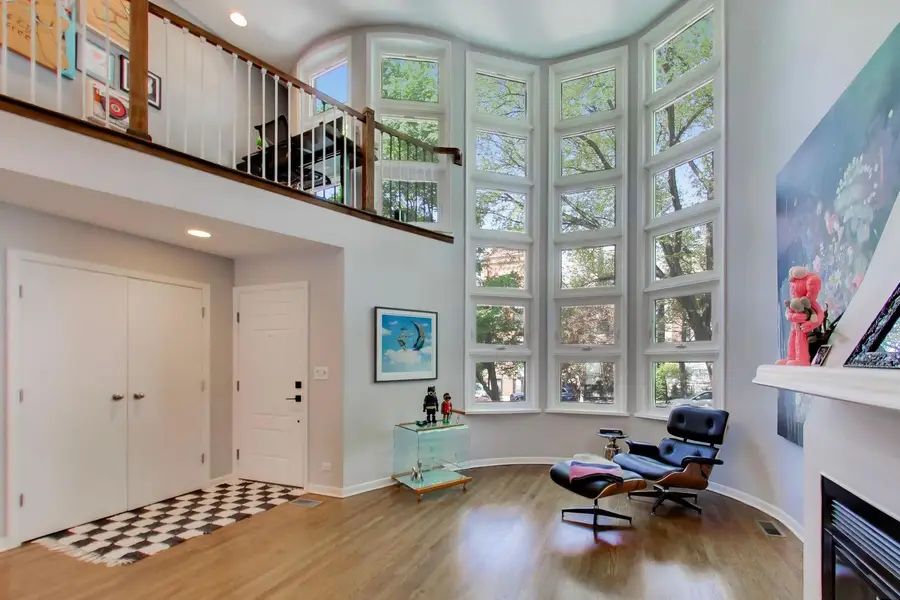 1301 N Bosworth Avenue, Chicago, IL 60642 - #2