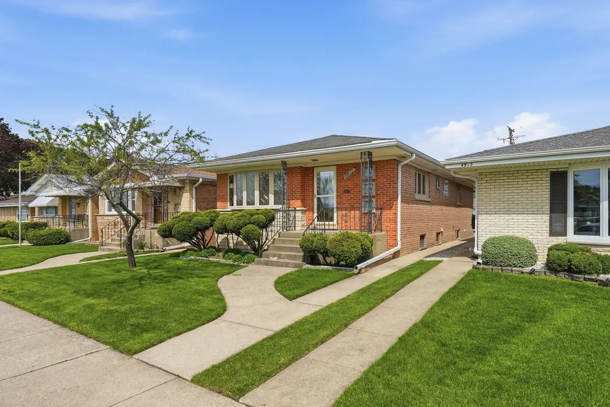 4917 N Oriole Avenue, Harwood Heights, IL 60706 - #1