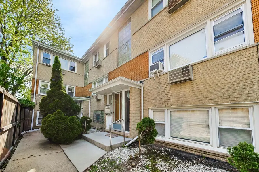 4149 N Tripp Street #8, Chicago, IL 60641 - #2