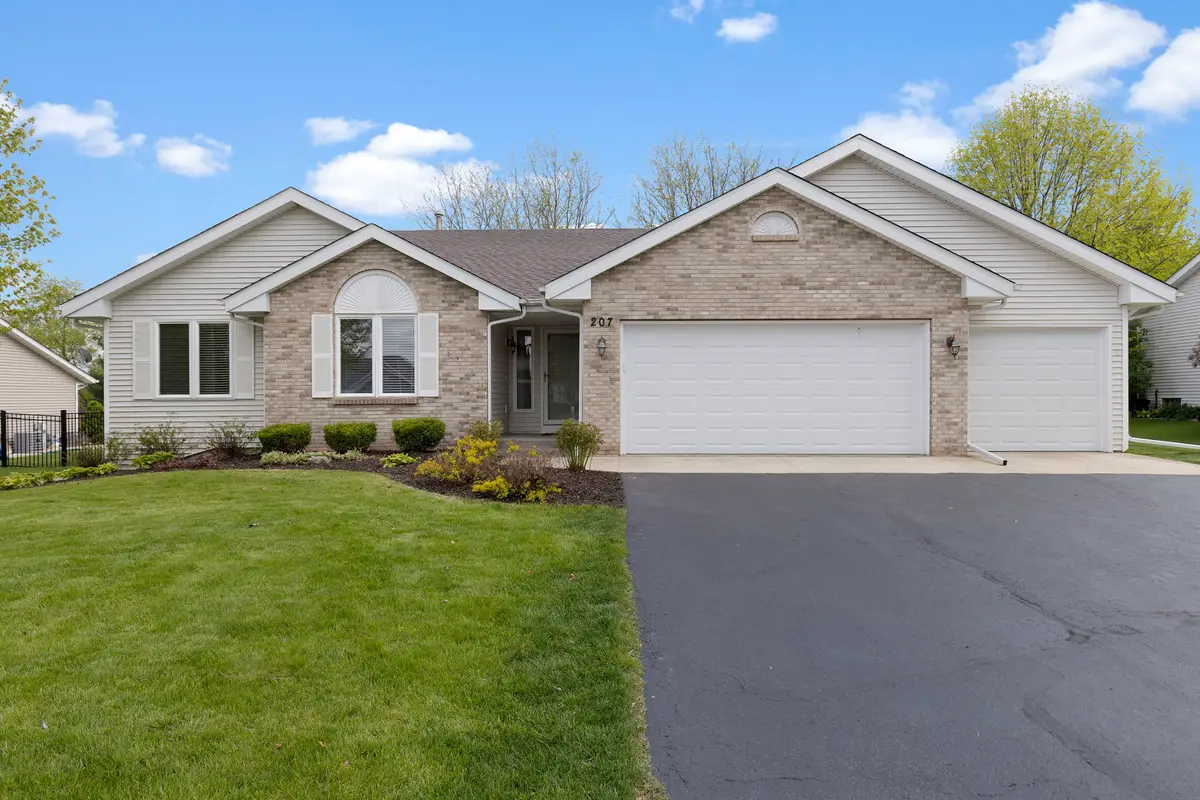 207 Sherman Lane, Poplar Grove, IL 61065 - #1
