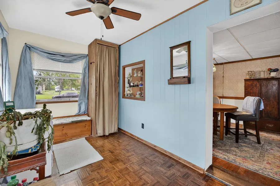 2015 N Zenith Avenue, Davenport, IA 52804 - #2