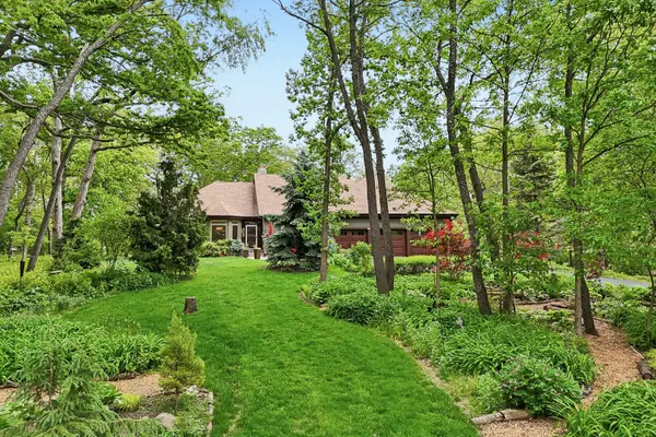 26073 W Laurel Court, Wauconda, IL 60084