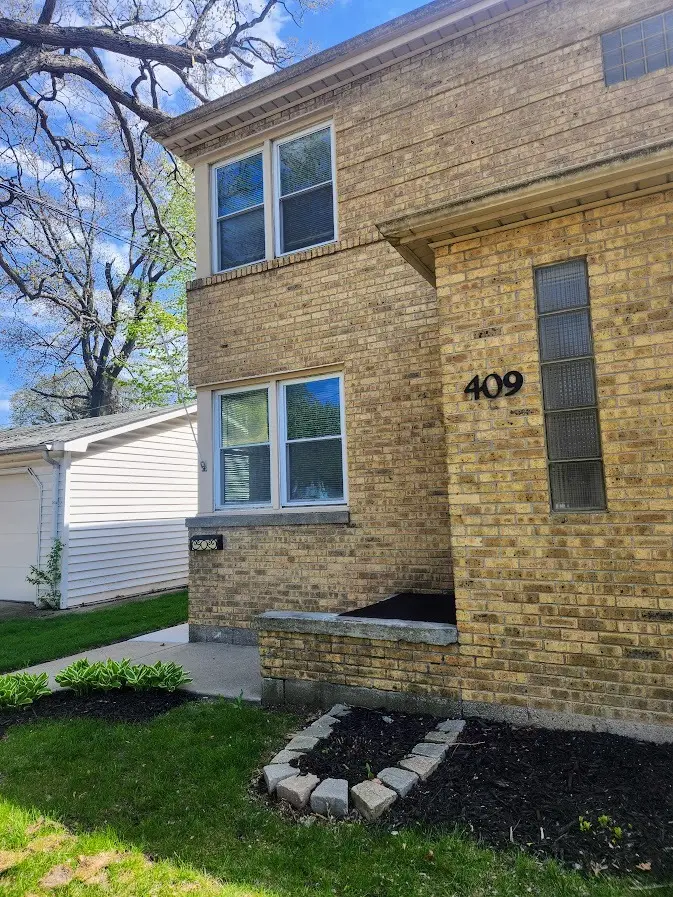 409-11 W Keith Avenue, Waukegan, IL 60085 - #2