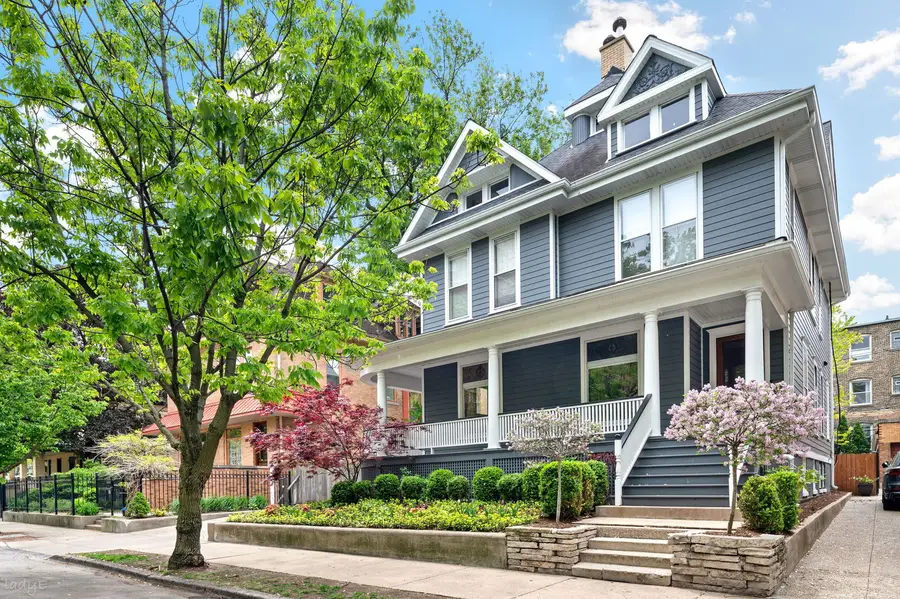 819 W Junior Terrace, Chicago, IL 60613 - #2
