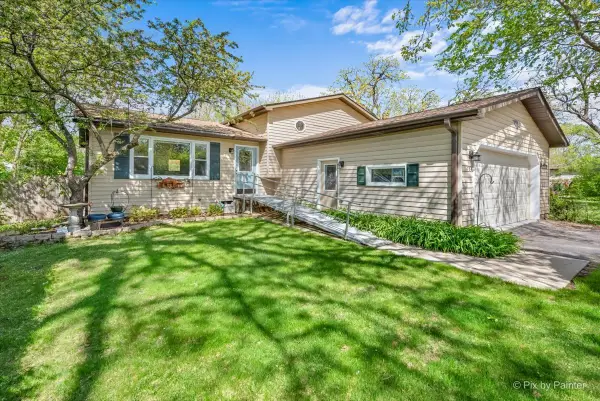 788 N Hainesville Road, Round Lake, IL 60073