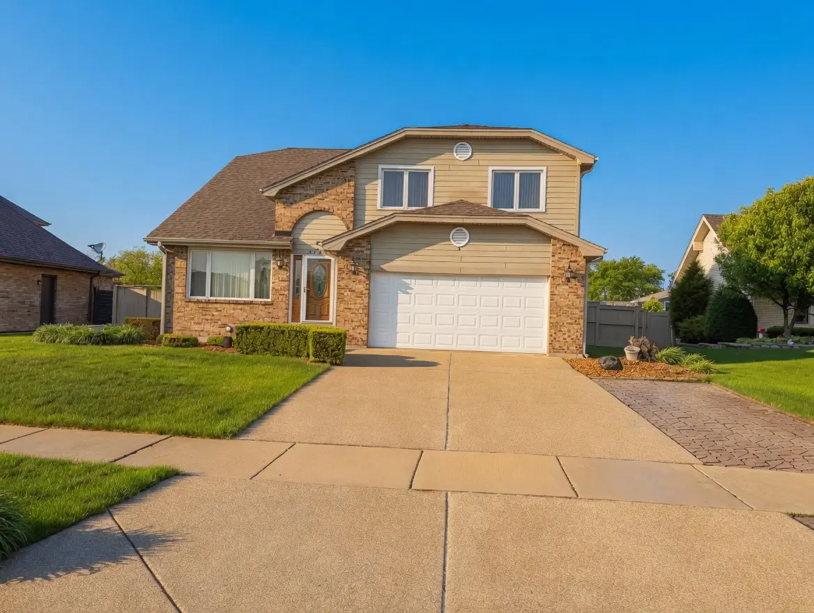 8732 W Surrey Park, Palos Hills, IL 60465 - #1