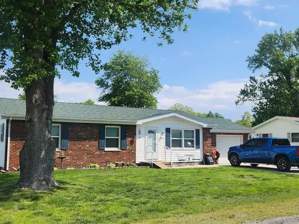 911 N Sunset Drive, Pinckneyville, IL 62274