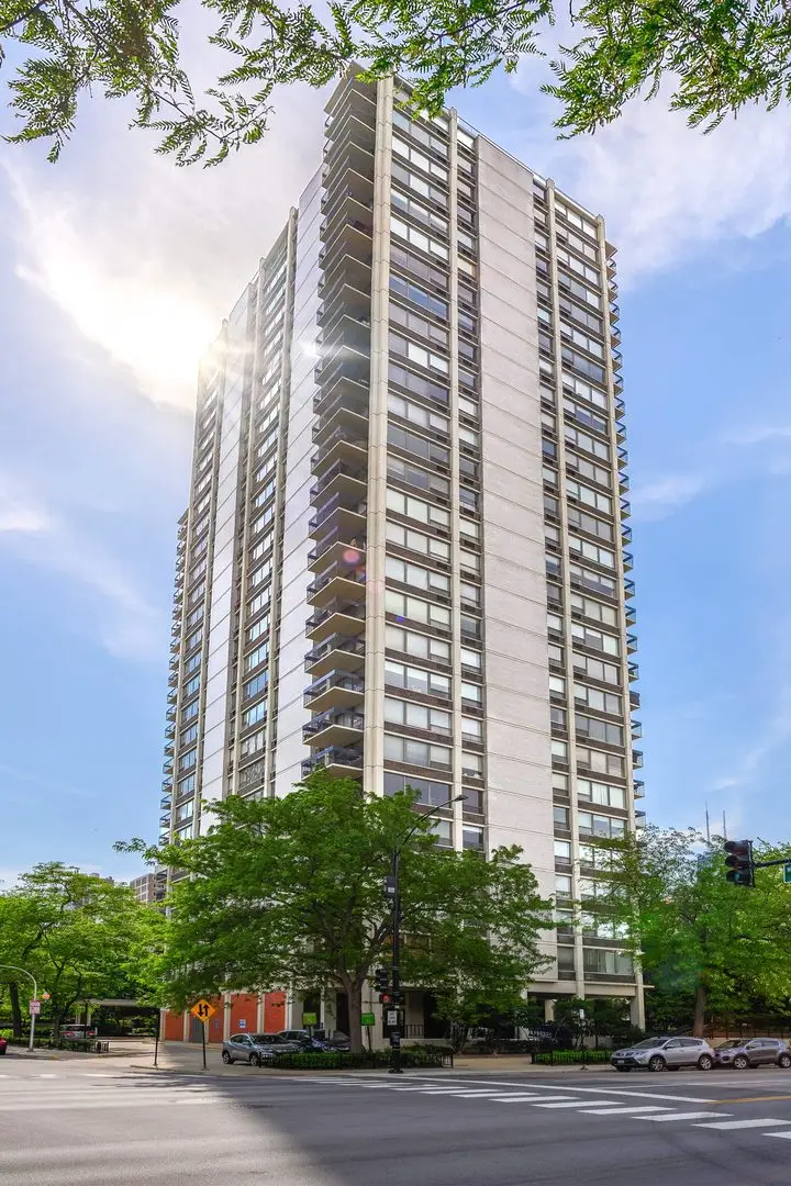 1360 N Sandburg Terrace #1510C, Chicago, IL 60610 - #1