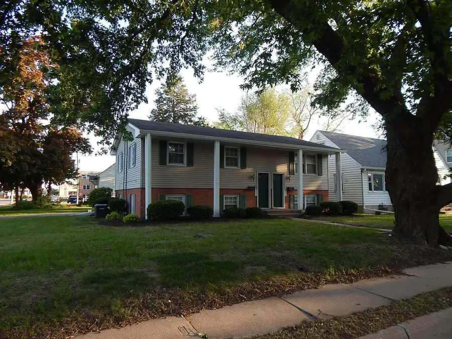 931-933 Grant Street, Bettendorf, IA 52722 - #3