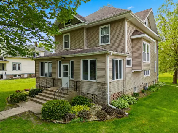 125 S State Street, Franklin Grove, IL 61031