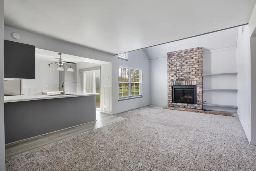 939 Chase Court, Gurnee, IL 60031 - #3