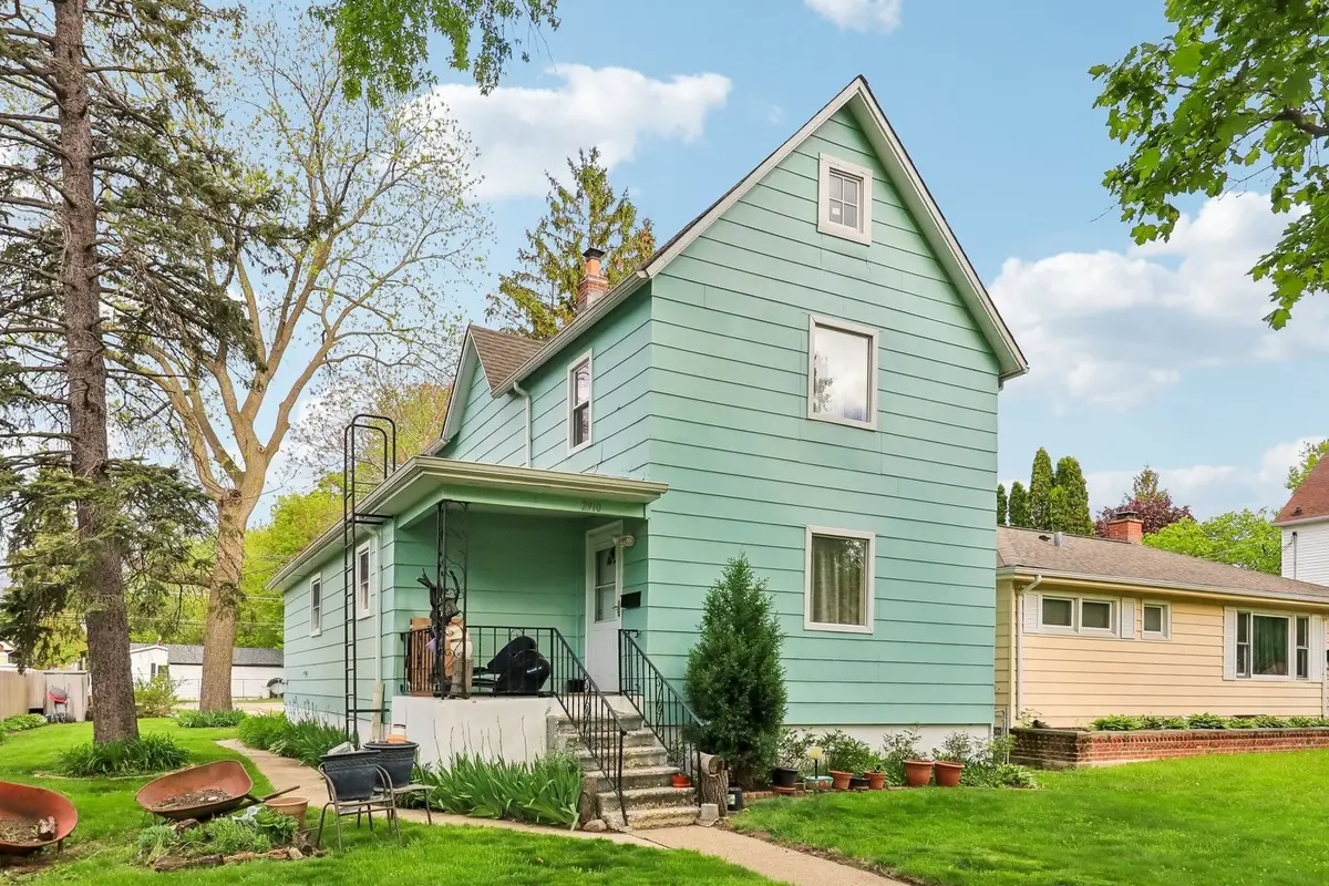 2910 Ezekiel Avenue, Zion, IL 60099 - #1