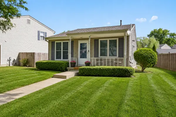 881 Manchester Course, Geneva, IL 60134