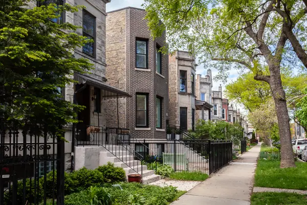 2708 N Albany Avenue, Chicago, IL 60647