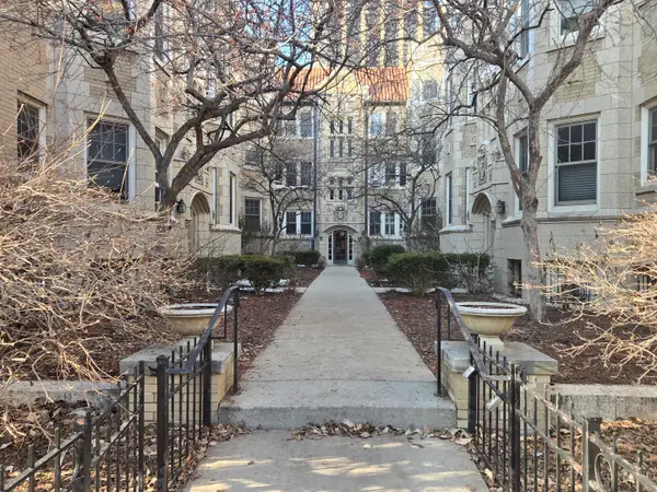 548 W Brompton Avenue #1E, Chicago, IL 60657