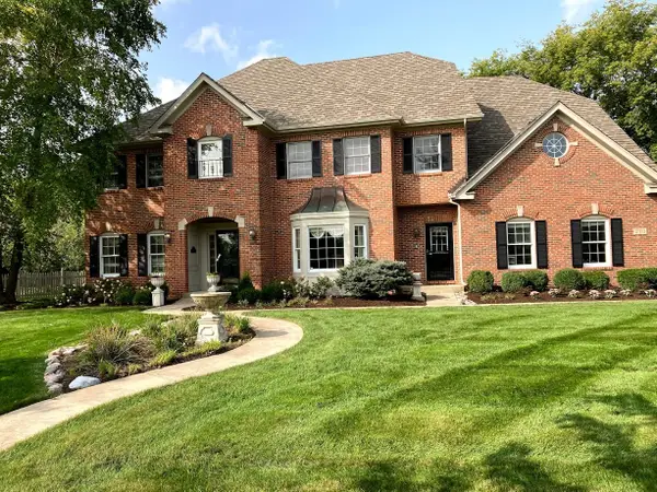 210 Persimmon Drive, St. Charles, IL 60174