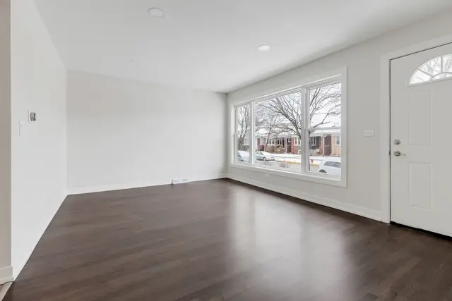 4933 N Keeler Avenue, Chicago, IL 60630 - #2