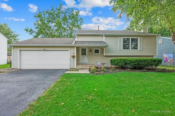 960 Independence Avenue, St. Charles, IL 60174