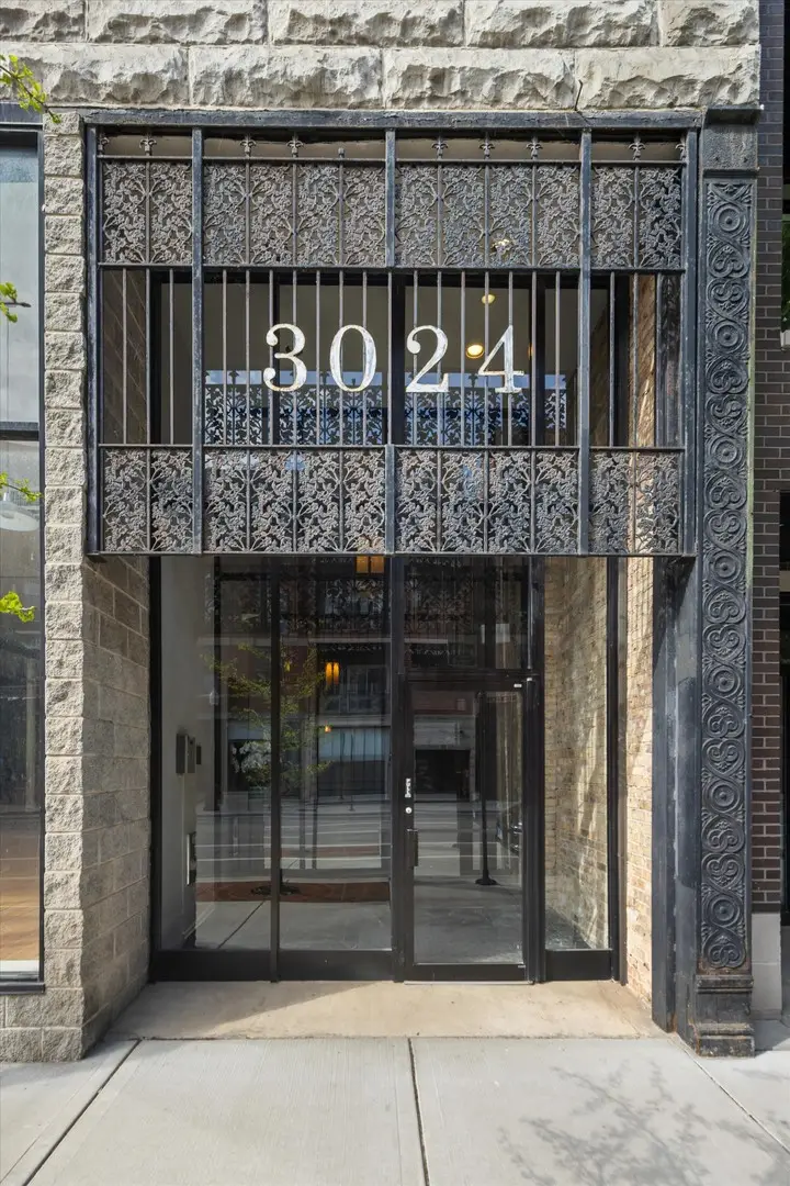 3024 N Lincoln Avenue #H, Chicago, IL 60657 - #2