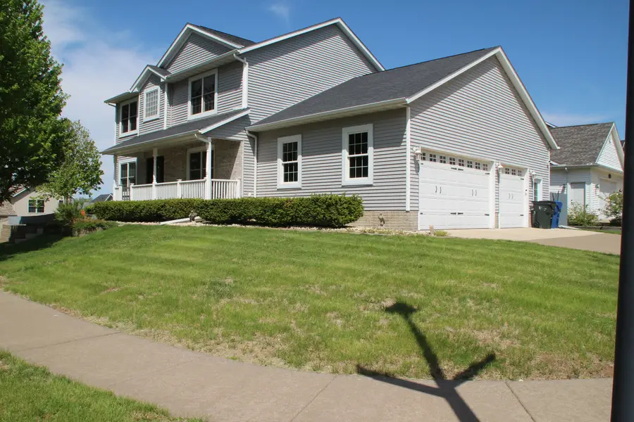 6911 Madison Street, Davenport, IA 52806 - #2