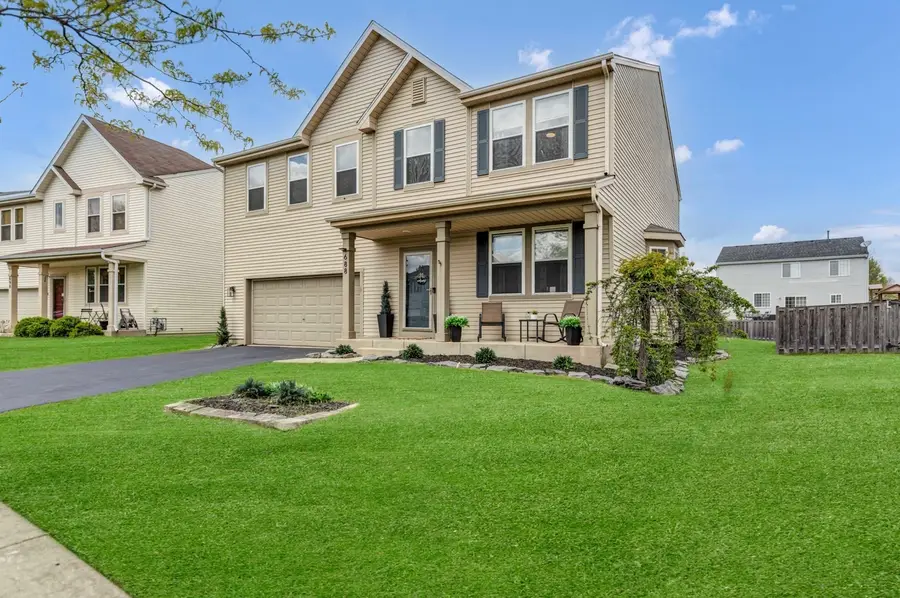 688 Bay Shore Drive, Pingree Grove, IL 60140 - #2