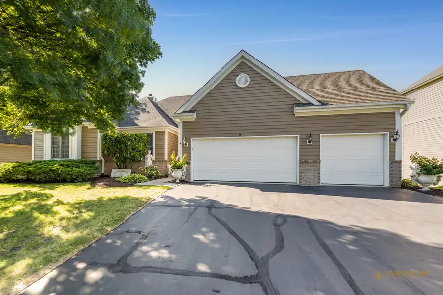 6 Sherwood Court, Lake In The Hills, IL 60156 - #2