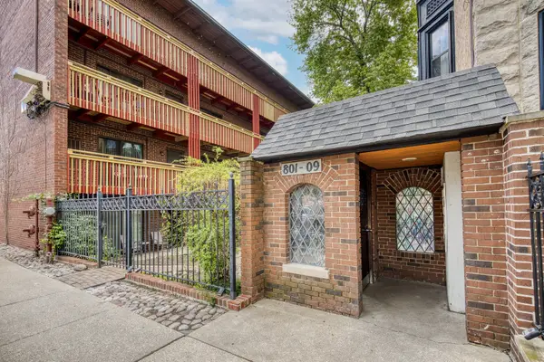 801 W Oakdale Avenue #1B, Chicago, IL 60657