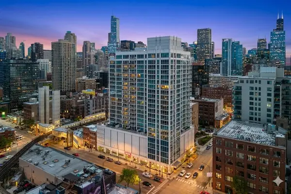 757 N Orleans Street #605, Chicago, IL 60654