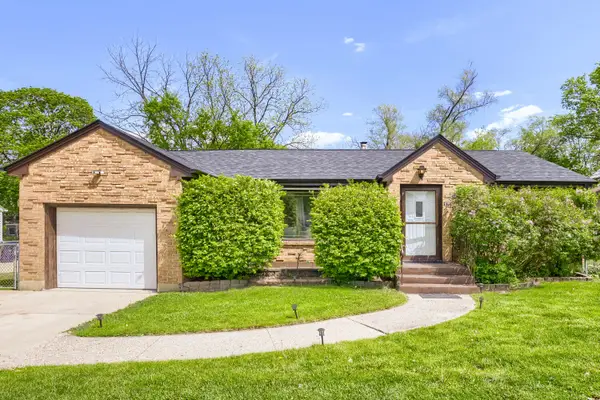 Address Withheld By Seller, Elgin, IL 60123