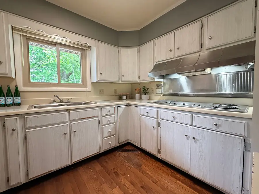 1400 Miller Drive, Herrin, IL 62948 - #3