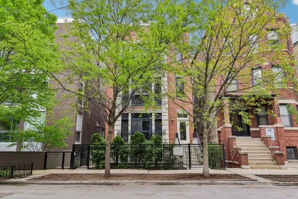 2319 N Leavitt Street #4, Chicago, IL 60647