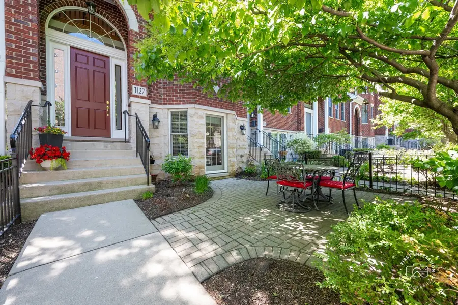 1127 Gilbert Avenue #1127, Downers Grove, IL 60515 - #3