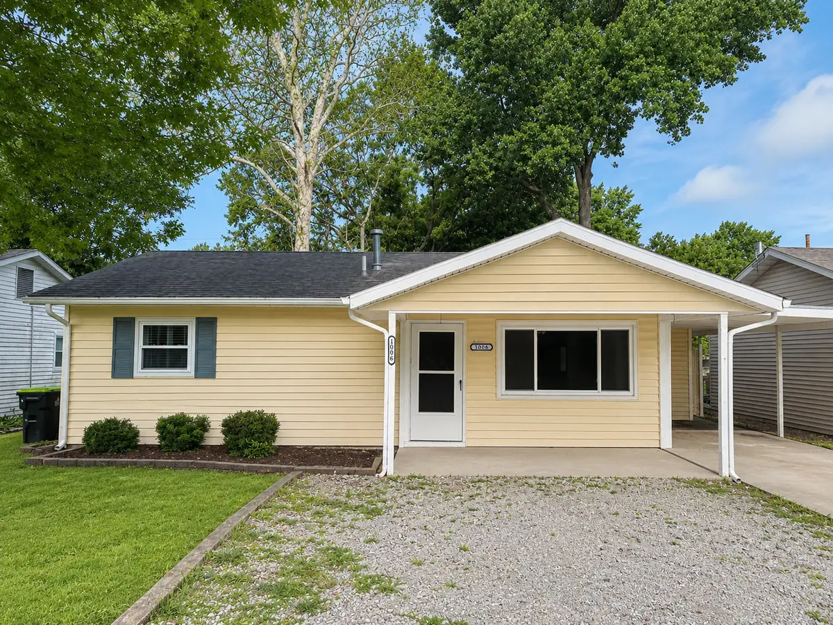1006 S Eastview Drive, Tuscola, IL 61953 - #1